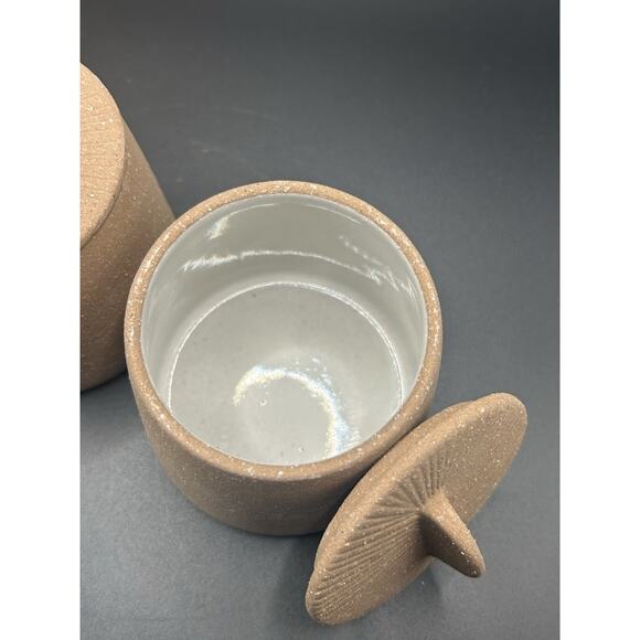 Set Of 2 Citrine Spice Jars W/ Lid Salt Glaze Pottery - Picture 3 of 8